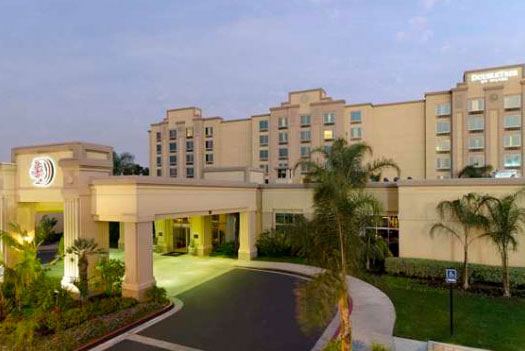 Hilton Garden Hotel Front Photo